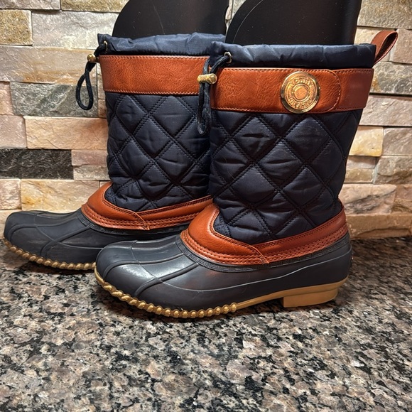 Tommy Hilfiger women’s winter quilted  duck boots 7 - Picture 5 of 14